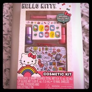 Hello Kitty cosmetic kit
